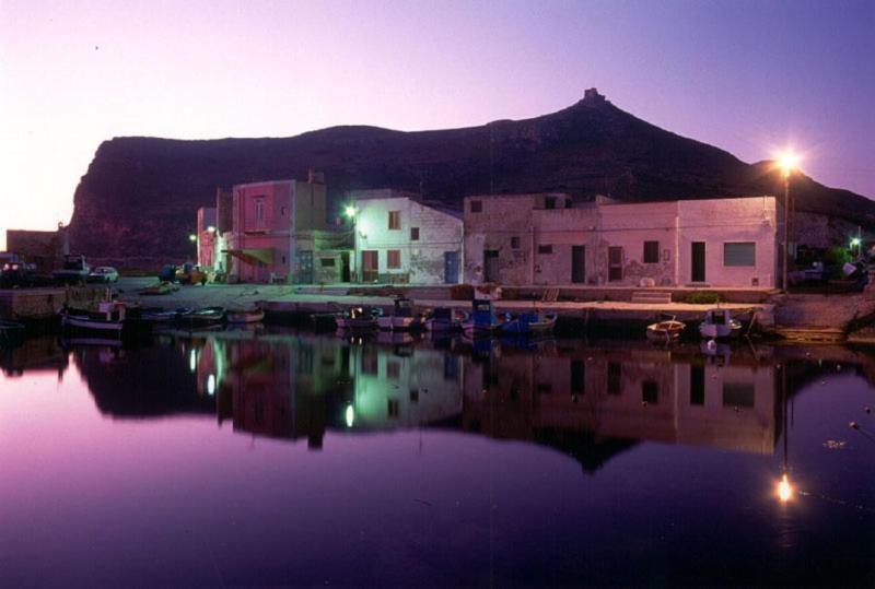 Il Cubo, Monovano Col Mare Su Tre Fronti. Favignana Dış mekan fotoğraf